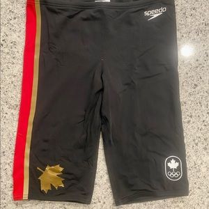 Speedo men Canada 🇨🇦 Olympic jammer. NWT. 32.